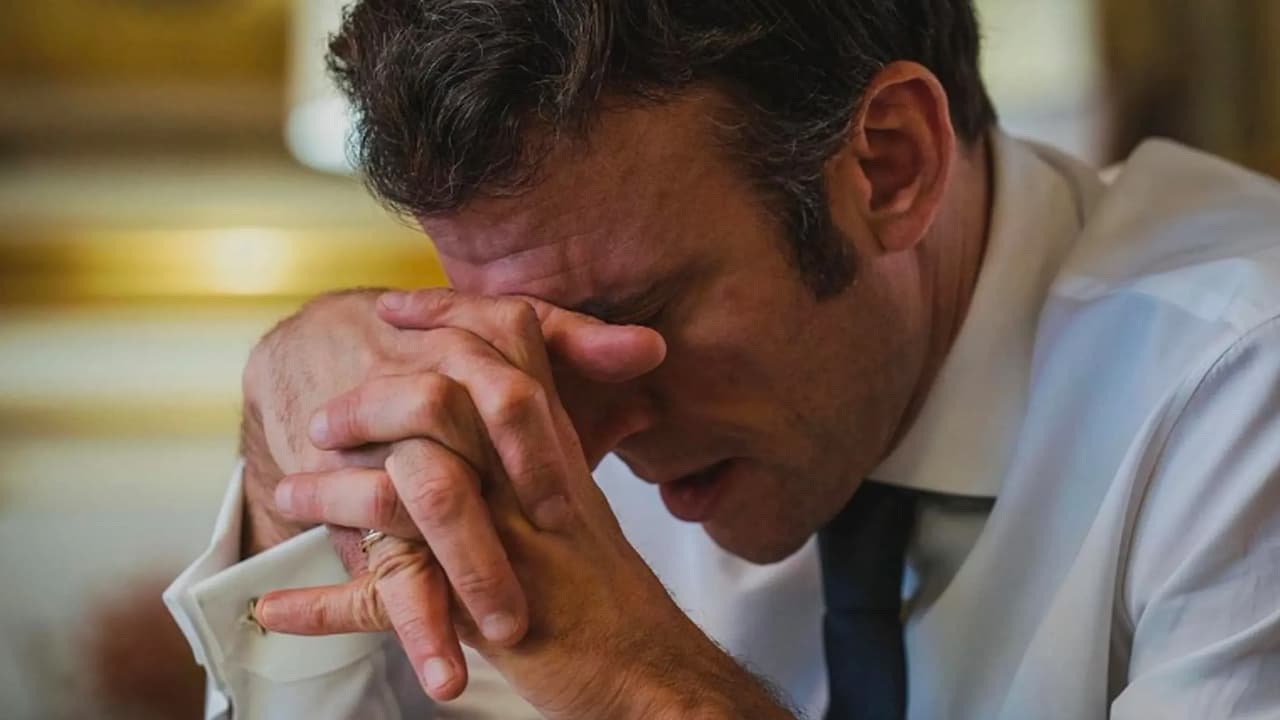 The Spectator: Macron'un Fransası belirsizlik içerisinde ve itibarını kaybediyor