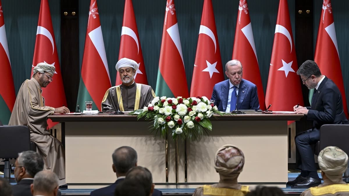 Türkiye ile Umman arasında 10 anlaşma imzalandı