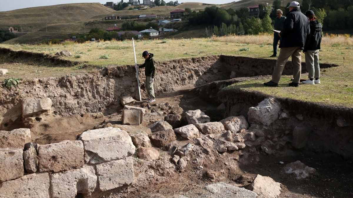 Eski Ahlat Şehri Kalesi