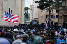 ABD Gürcistan'da renkli devrim planlıyor