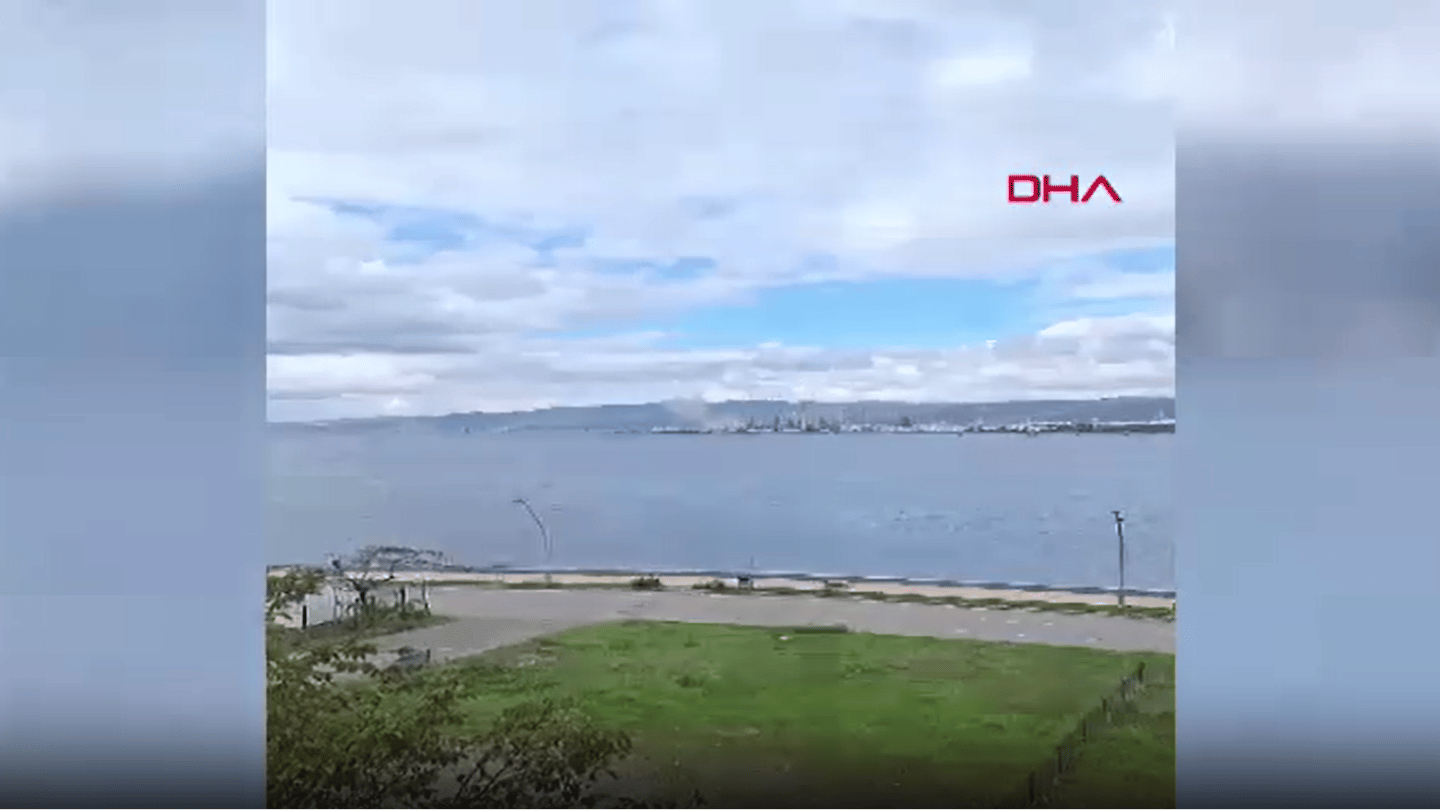 Son Dakika..! TÜPRAŞ tesislerinde patlama