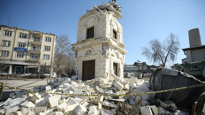 Yeşilyurt Depreminde Tarihi Yapılar Zarar Gördü