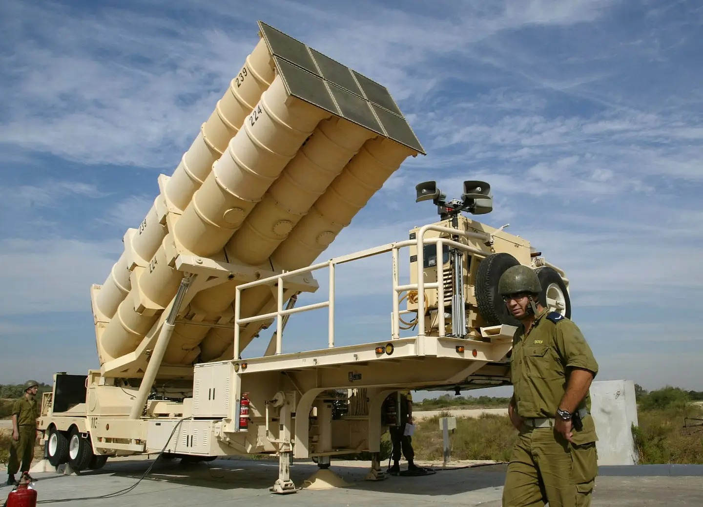 İsrail'in katmanlı hava savunma ağı nasıl çalışıyor?