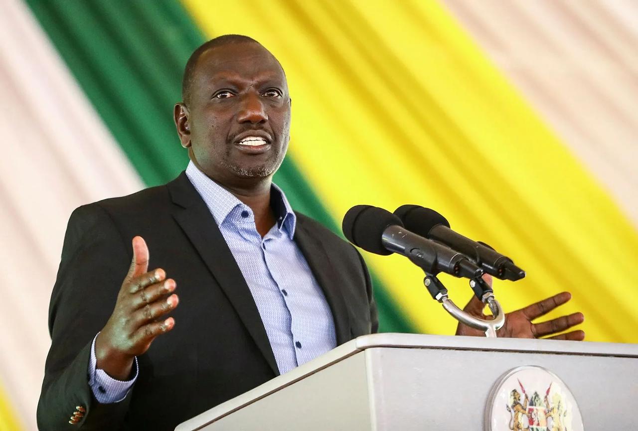 Kenya’da Devlet Başkanı Ruto kabineyi feshetti ve bakanları görevden aldı