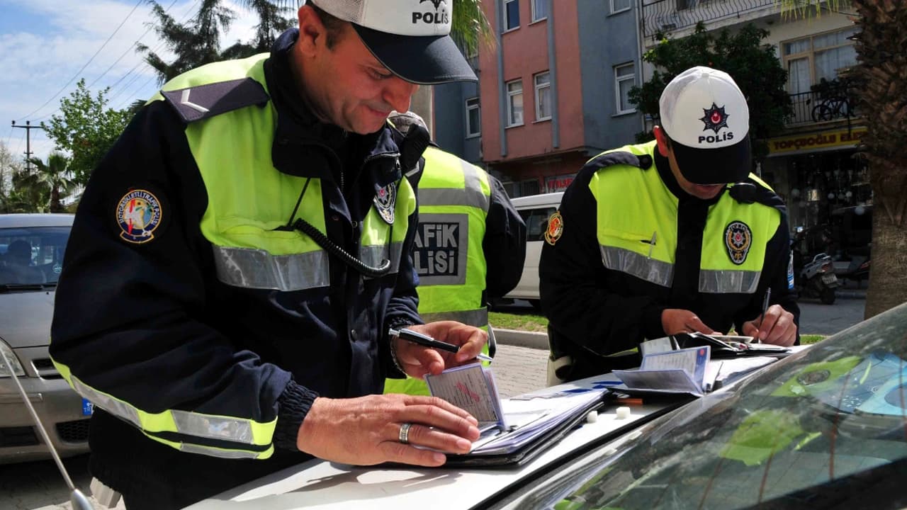 Gelire ve araca göre trafik cezası gündemde
