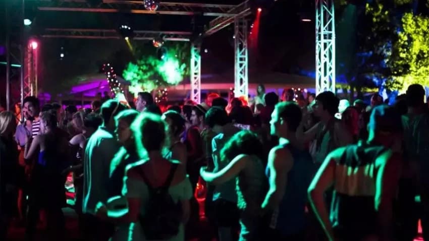 Erkek grubuna "loca" şartı koyan mekana 120 bin lira ceza