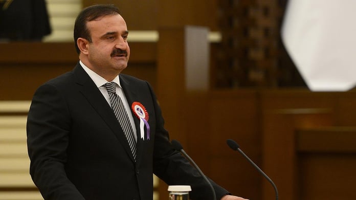 Uyuşmazlık mahkemesi başkanı kimdir?