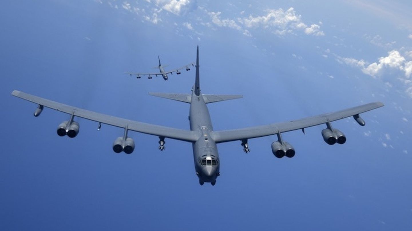 ABD, Çin'e karşı uzun süredir hizmet veren B-52'leri yeniliyor