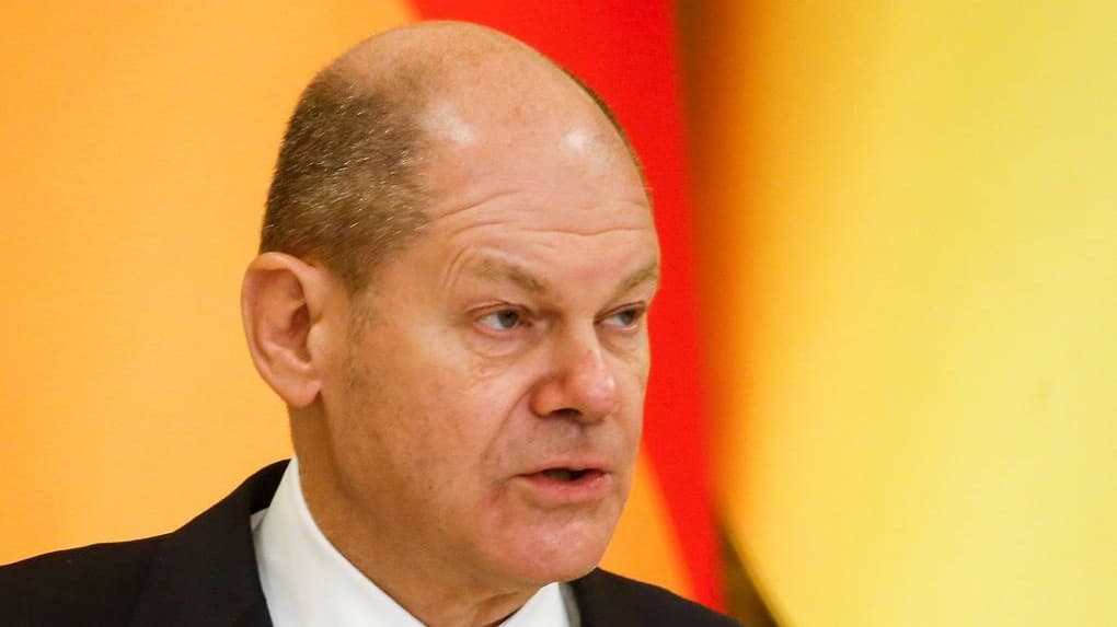 Scholz, Ukrayna'nın Batı silahlarını Rusya'ya karşı kullanmasına karşı çıkıyor