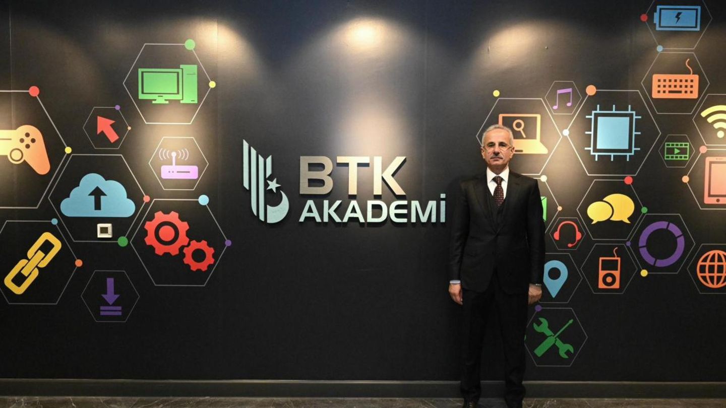BTK Akademi'nin mobil uygulaması kullanıma açıldı