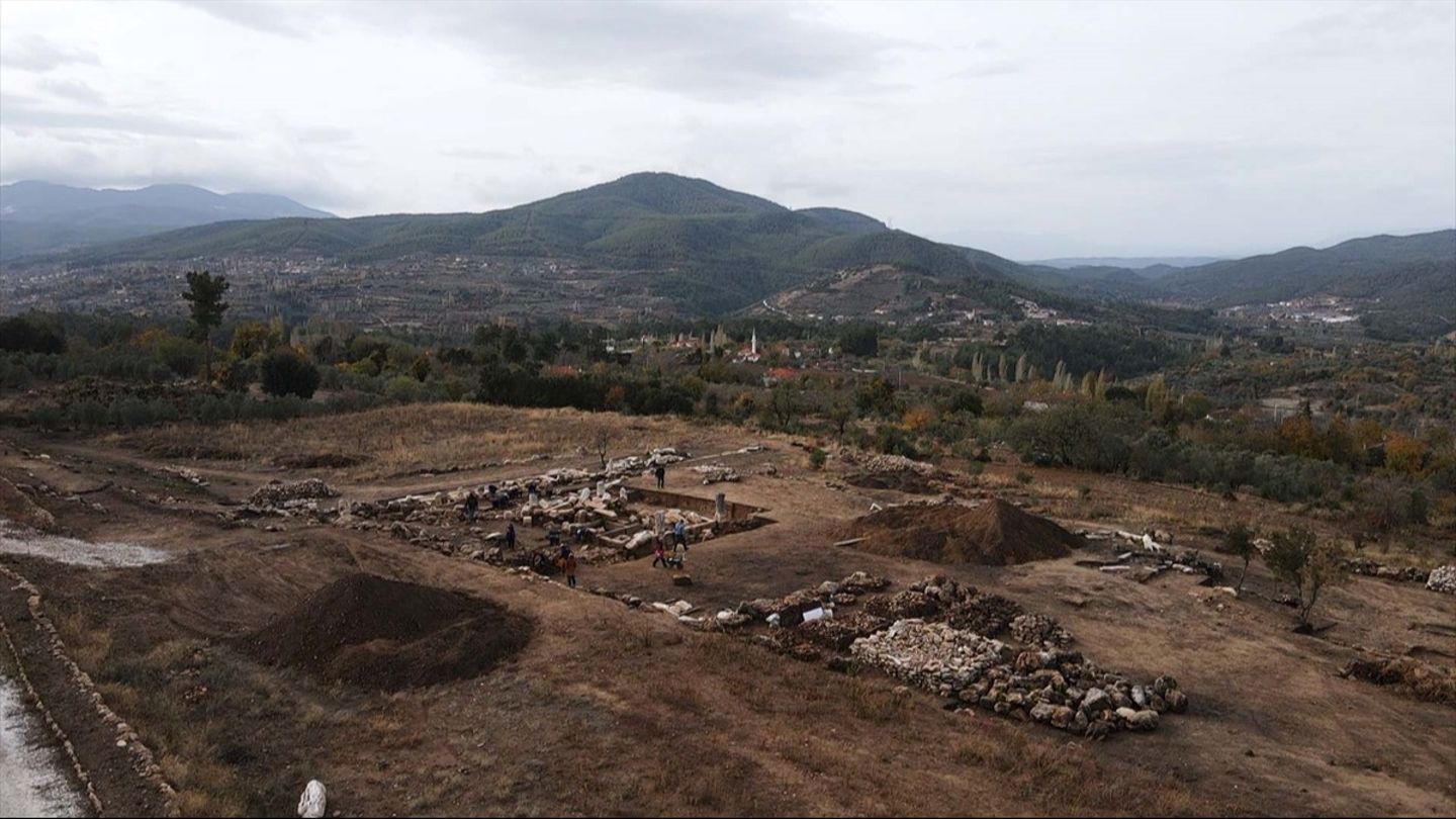 Hyllarima Antik Kenti'nde ilk anıtsal çeşme binası bulundu