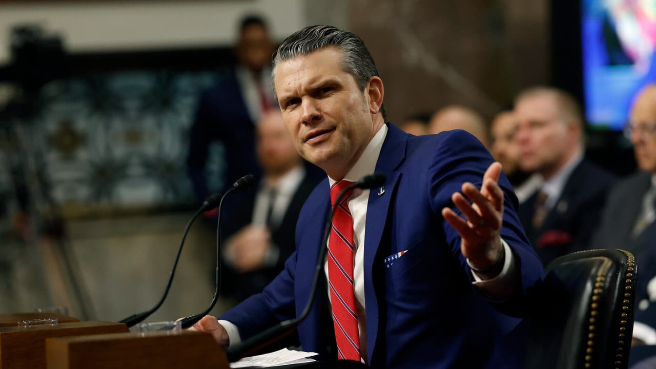 Trump'ın adayı Pete Hegseth savunma bakanı olarak onaylandı