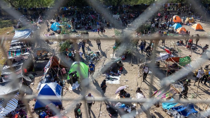 ABD'de göçmenler insanlık dışı muameleye maruz kalıyor