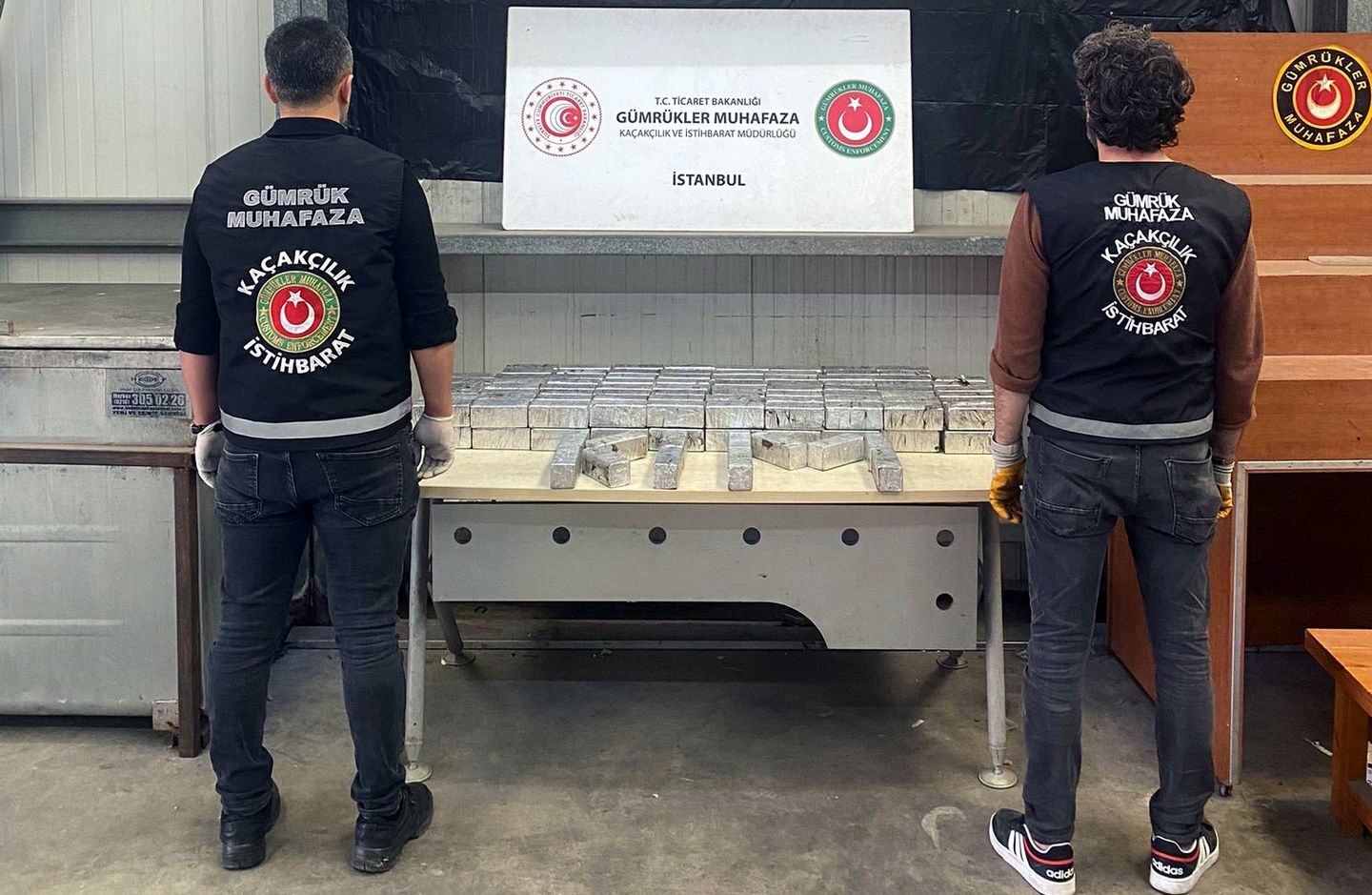 Gümrük Muhafaza ekipleri, iki haftada 142 milyon liralık kaçakçılık girişimini engelledi