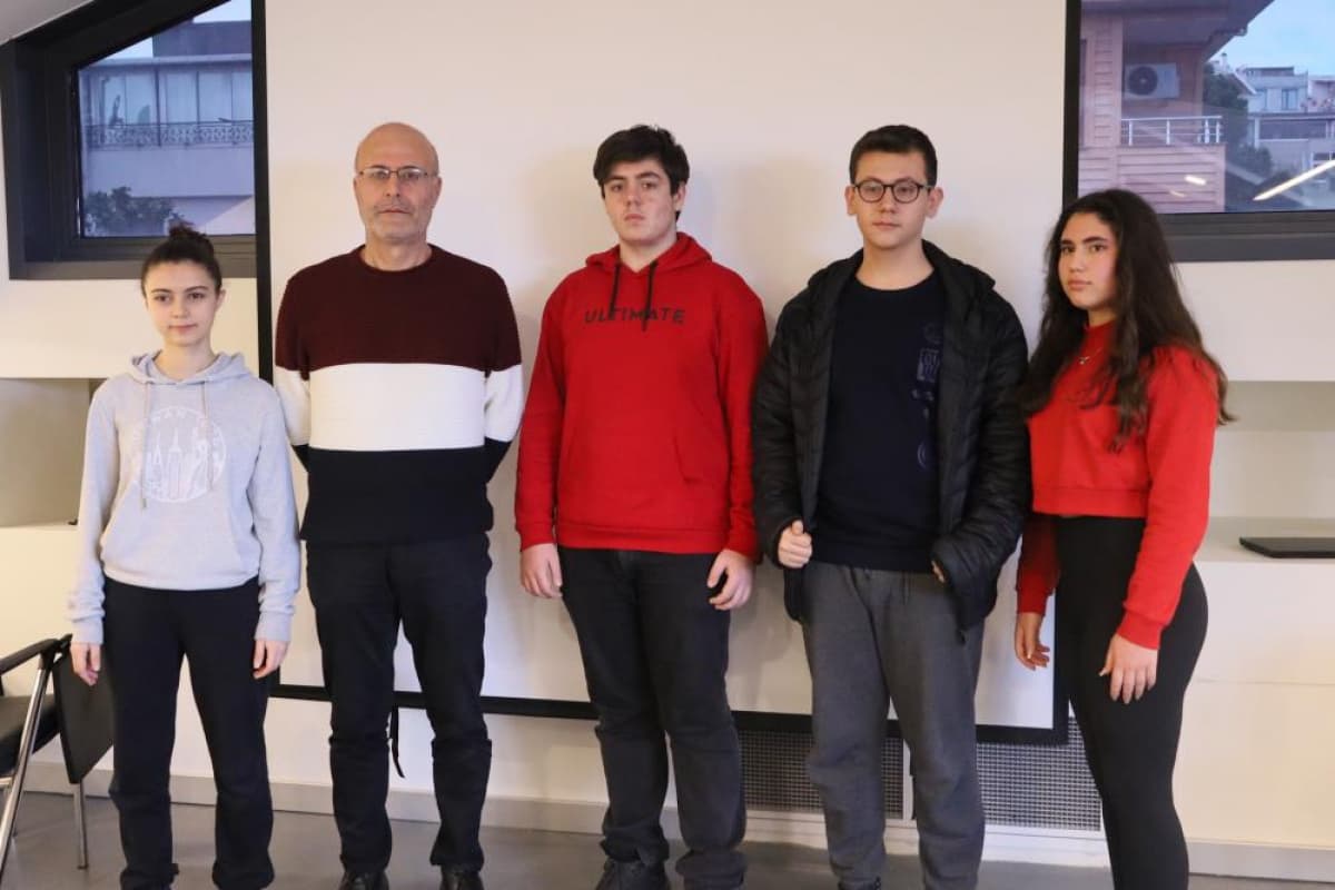 Gençler TEKNOFEST'te Elektrikli Araba Projeleriyle Hazırlık
