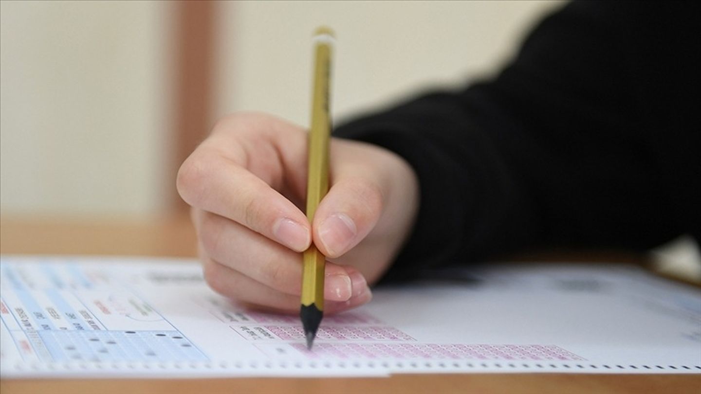 AÖF sınav tarihleri 2024-2025 | AÖF sınavları online mi olacak?