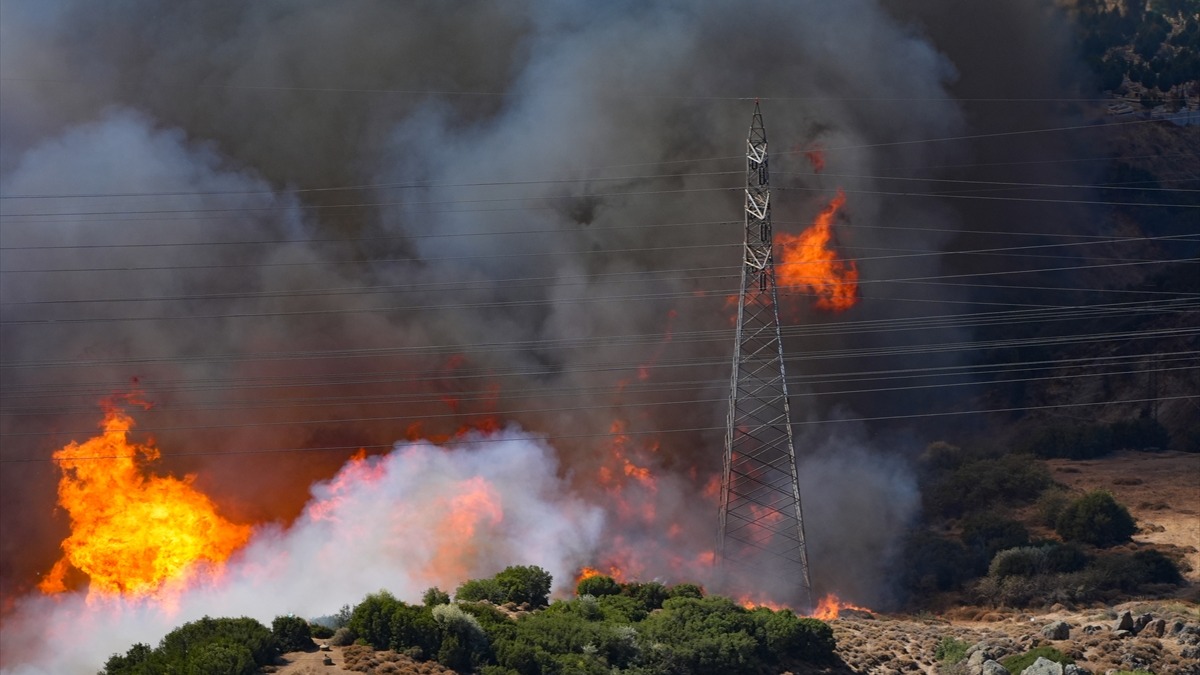 İzmir yangın son dakika!