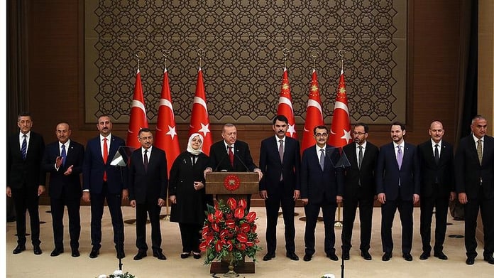 Bakanlar değişecek mi? Kabine hakkında istifa iddiaları dolaşımda!