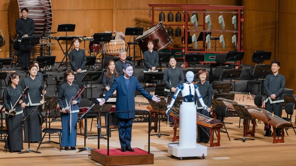 Orkestra şefi bir robot!