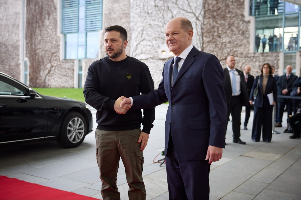 Ukrayna Devlet Başkanı Volodomir Zelenskiy ve Almanya Başbakanı Olaf Scholz
