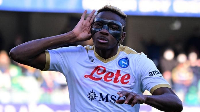 Yeteneği kadar görünüşü de gündem oldu! Victor Osimhen neden maske takıyor?