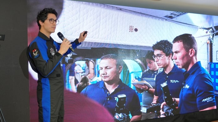 Diyarbakırlı öğrenciler Türkiye'nin ilk astronotu Gezeravcı ile görüştü