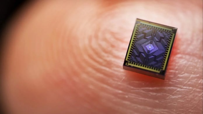 Intel, Tunnel Falls 12 kübitlik kuantum çipini duyurdu