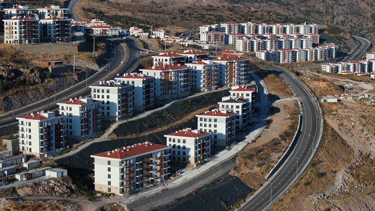 Bakan Kurum'dan İzmir depreminin yıl dönümü paylaşımı: Sözümüzü tuttuk