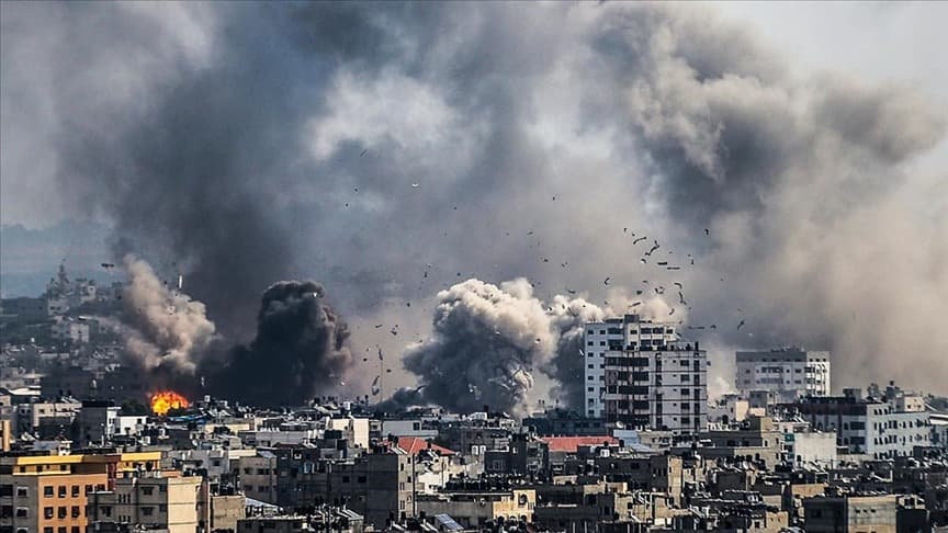 İsrail'in bombaladığı Gazze Şeridi'ndeki binaların yarısı kullanılamaz hale geldi