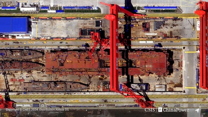 Çin'in devasa yeni nesil amfibi hücum gemisi şekilleniyor