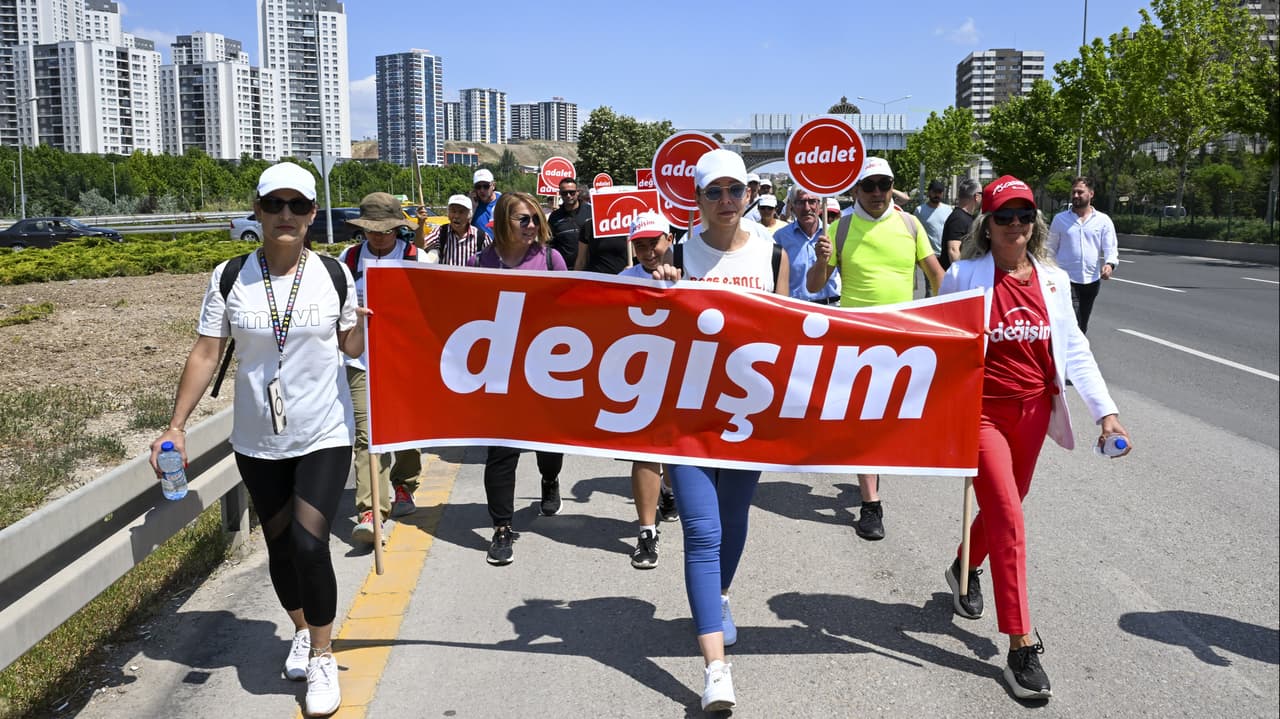 CHP'de değişim tartışmaları sürerken YSP-HDP ittifakında neler oluyor?
