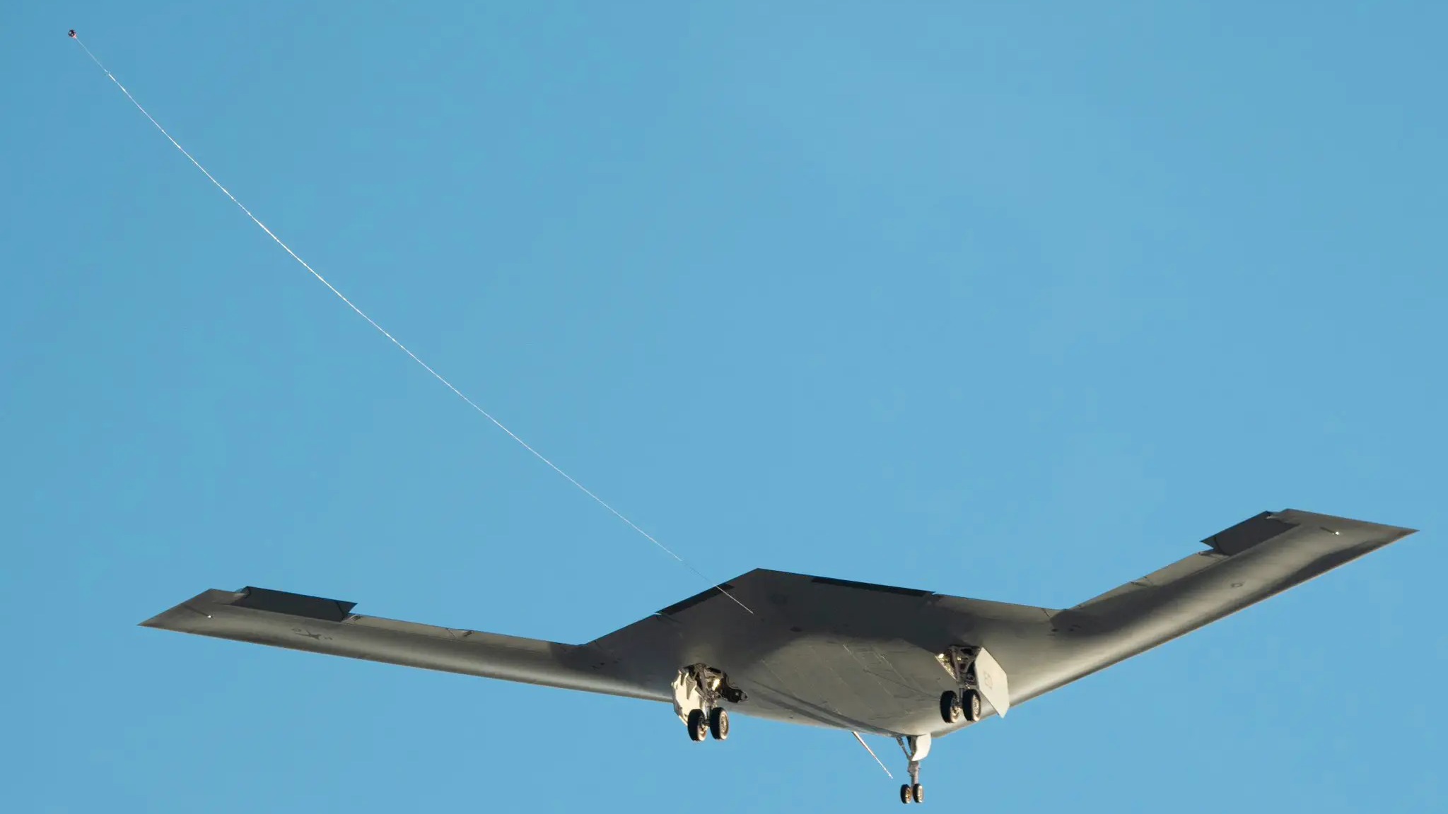 ABD'nin yeni bombardıman uçağı B-21 Raider'ın ilk uçuşunda öne çıkanlar&nbsp;