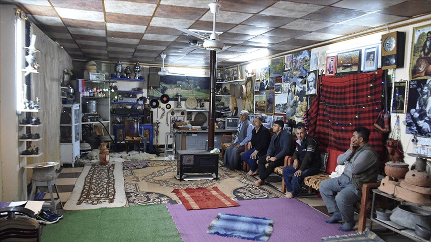Kerkük'te yaptırdığı nostaljik "Türkmen evi" ile kasabasını turizme kazandırmak istiyor
