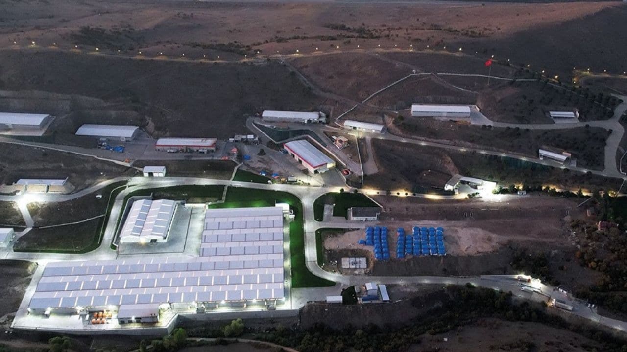 Balıkesir’de korkutan patlama: Ölü ve yaralılar var