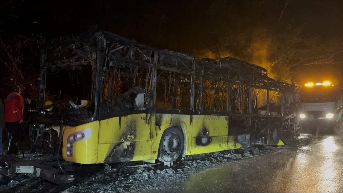 Sarıyer'de seyir halindeki İETT otobüsü alev aldı