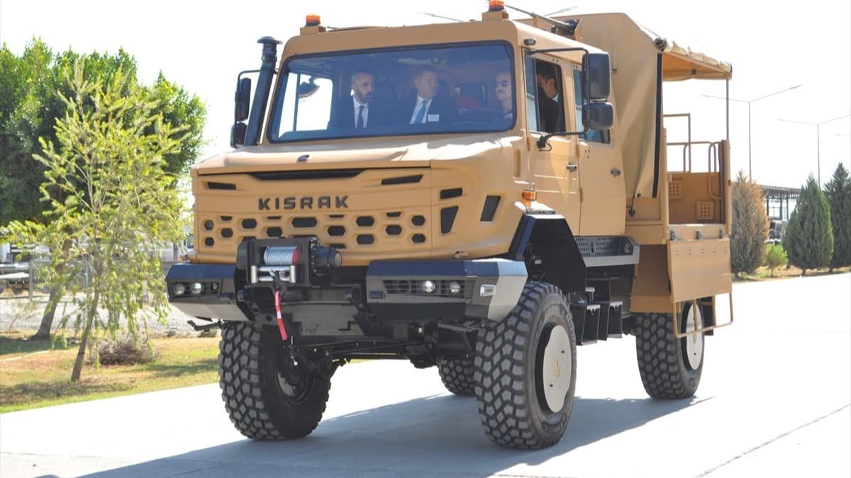 Savunma Sanayii Başkanı Görgün, Koluman Otomotiv Endüstri AŞ'yi ziyaret etti