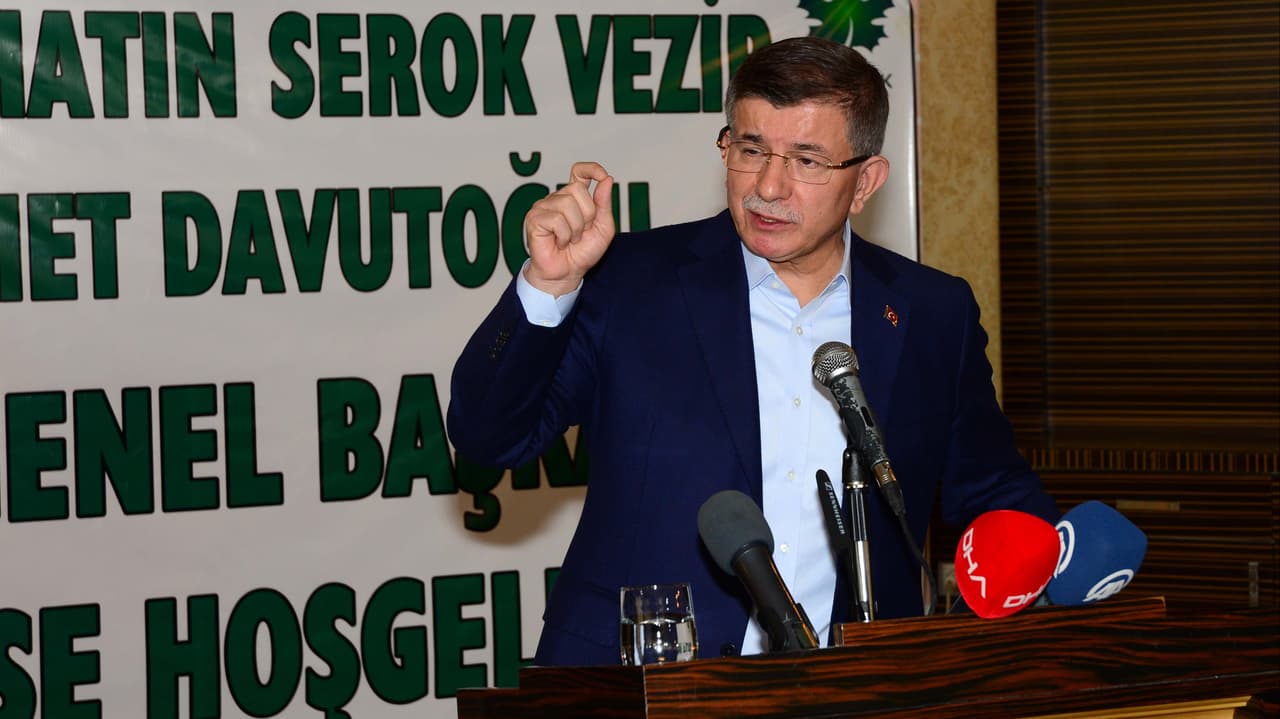 Türkiye hala Davutoğlu’nun hatalarının bedelini ödüyor