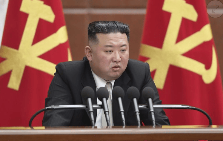 Kim Jong Un, yeni yıla füzeler ve nükleer tehditlerle girecek