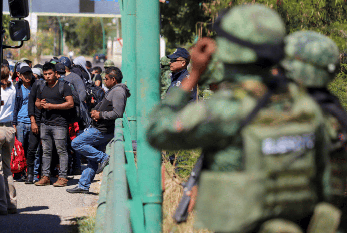 Meksika sınırından ABD'ye mobil uygulama kullanarak geçişler başladı