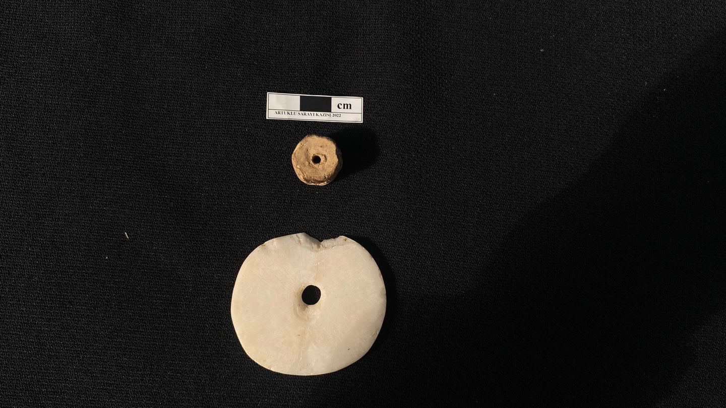Diyarbakır'da MÖ. 3400 yılına ait silindirik mühür sergilendi