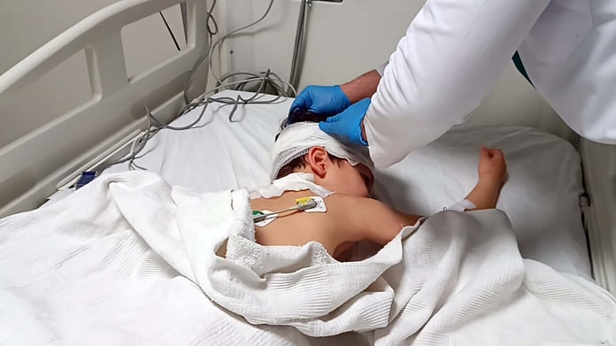 Başıboş köpeklerin saldırdığı Osman Can ağır yaralandı