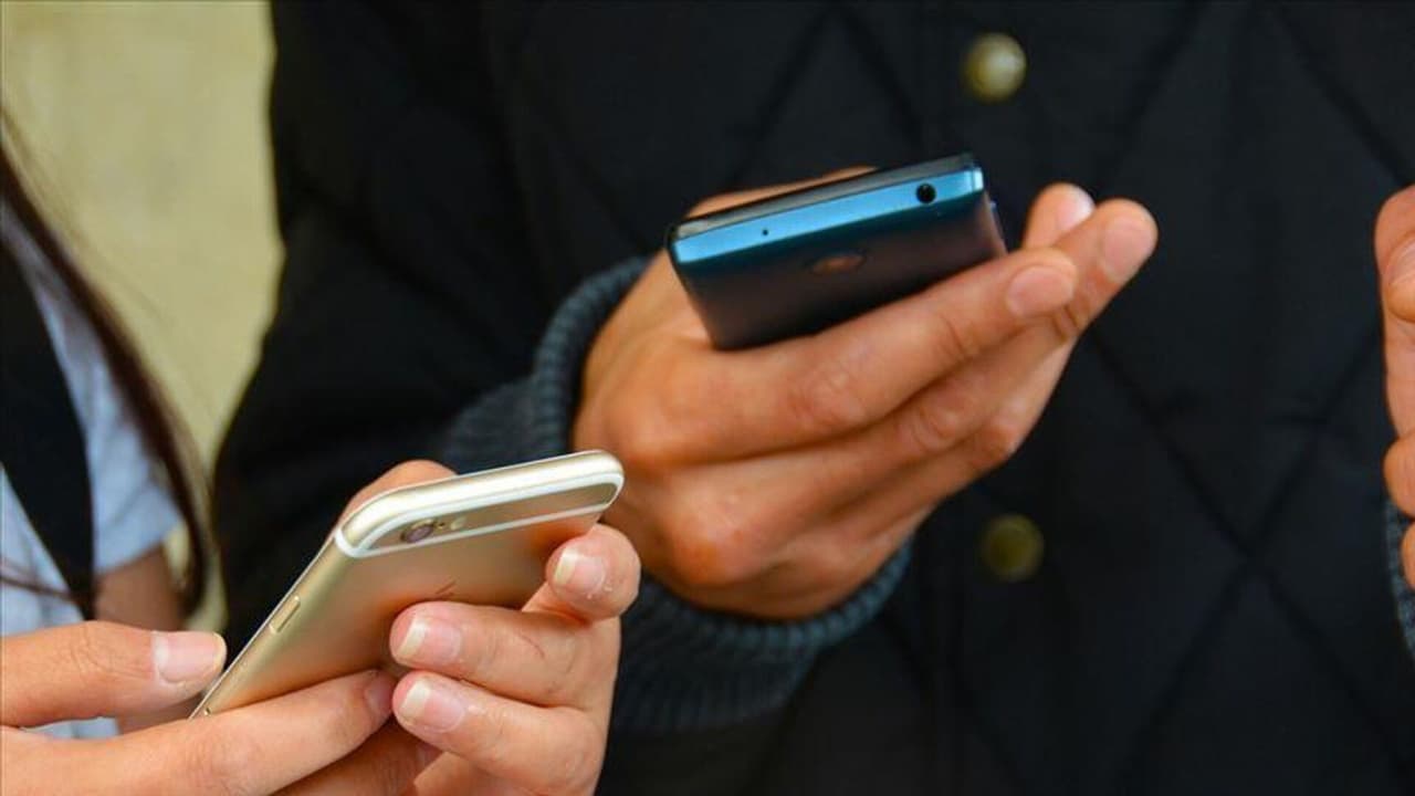 AB akıllı telefonlar ve pilleri için yeni kurallar belirledi