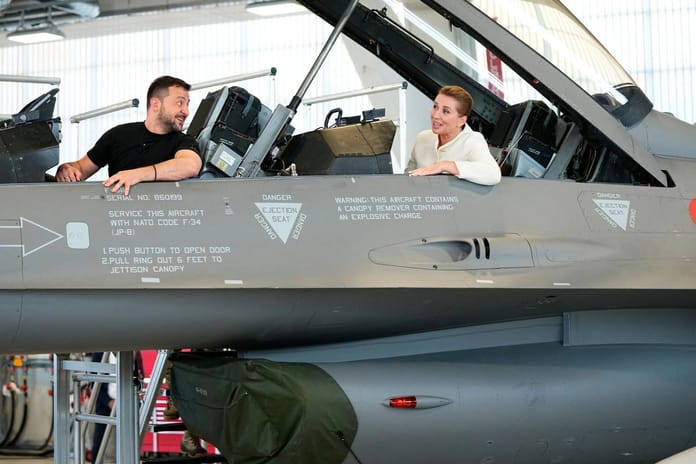 Ukrayna daha fazla F-16 pilotu eğitmek istiyor