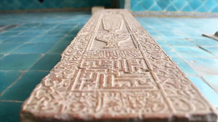 İsfahan'da Melikşah ve Nizamülmülk'ün kabirleri korunuyor
