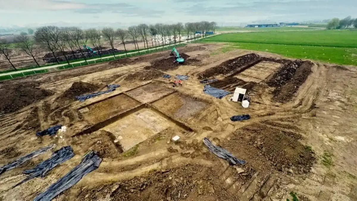 Hollanda'da 4 bin yıllık kutsal alan ve Mezopotamya boncuğu keşfi