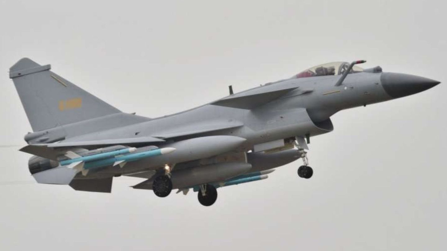Mısır, Çin’den J-10C ve J-31 savaş uçakları alımı için görüşme halinde