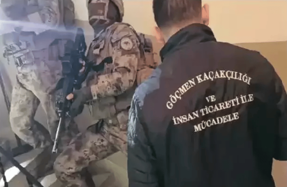 İstanbul'da göçmen kaçakçılarına operasyon