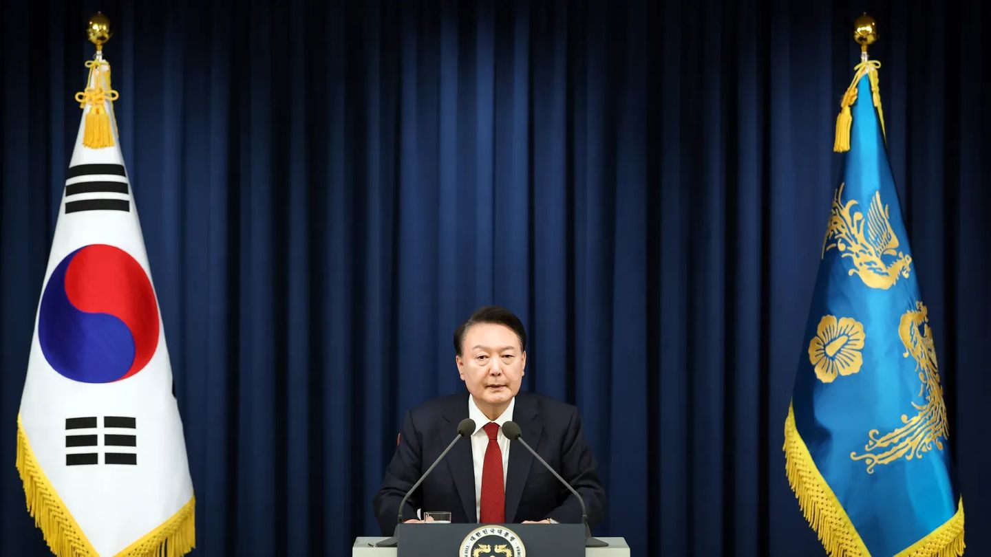 Güney Kore'de sıkıyönetim soruşturması kapsamında Yoon Suk Yeol mahkemeye sevk edildi
