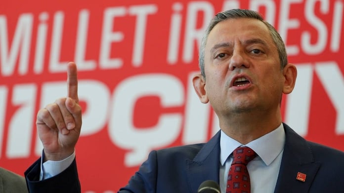 CHP Genel Başkanı Özel “normalleşmeden” hala umutlu mu?