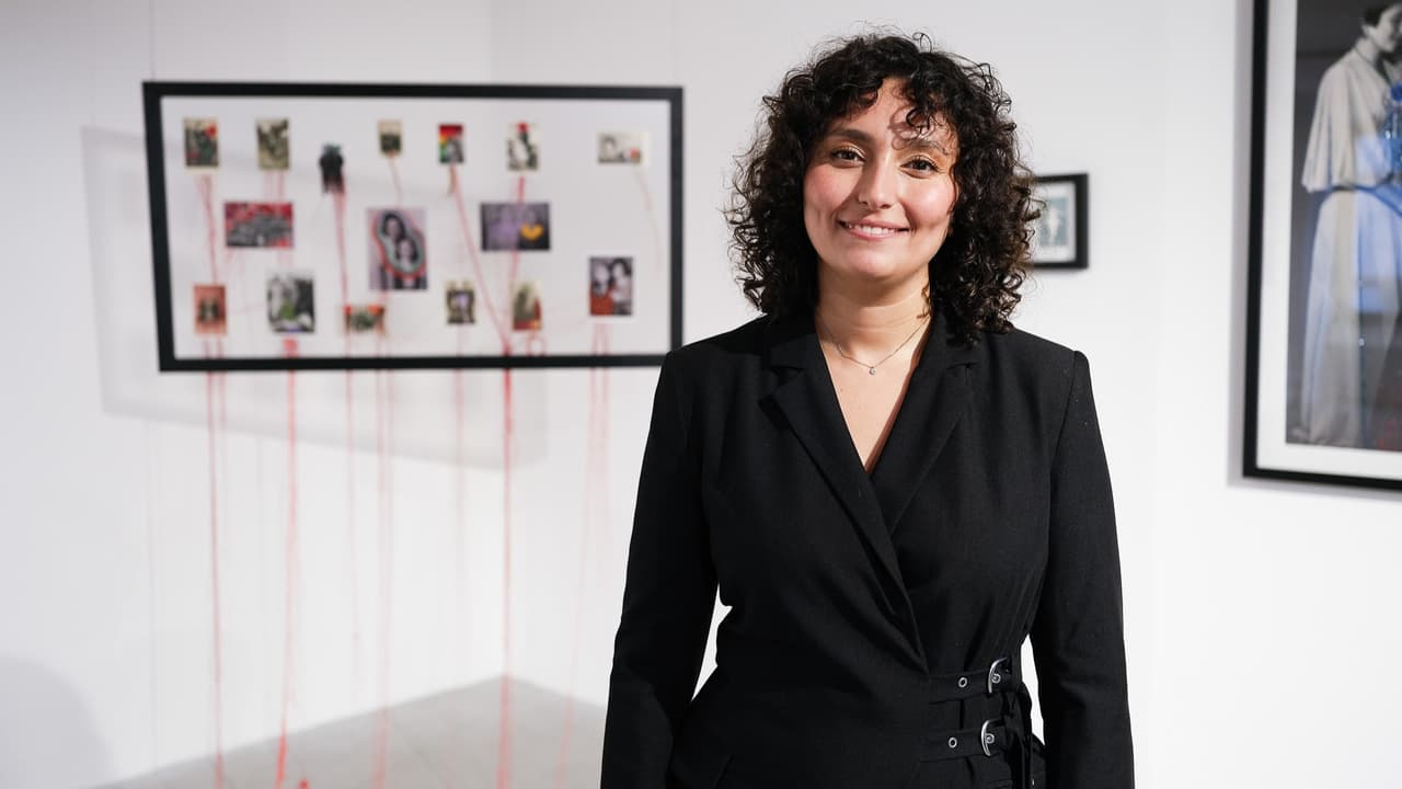 Damla Sandal'ın "Eve Dönüş Yolları" Sergisi